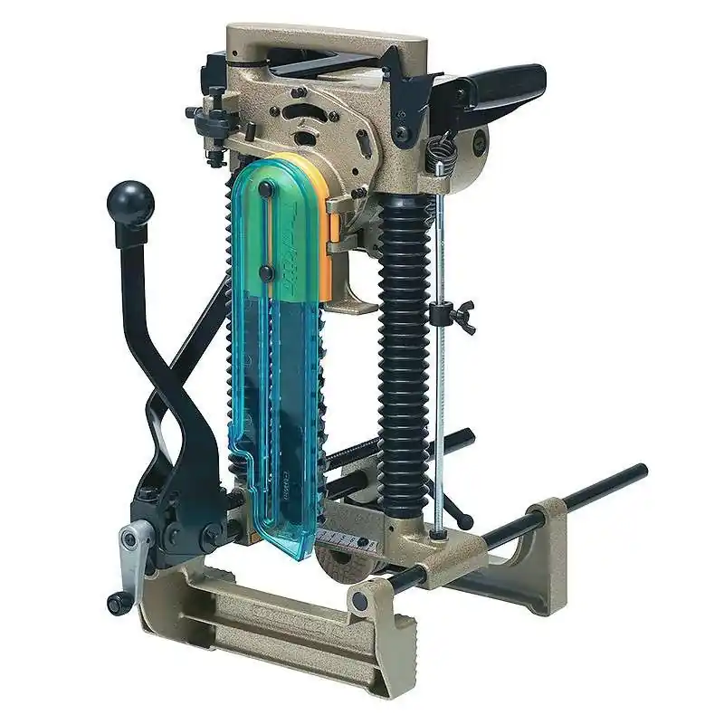 Mortaiseuse à chaîne 155mm 1140W 7104L Makita